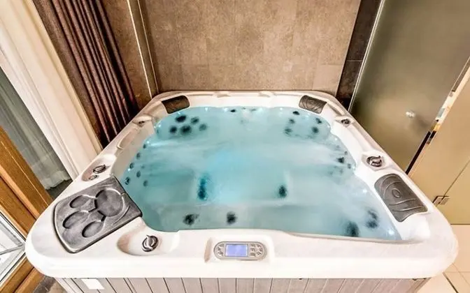 Oda (201 MIRACLE MILE (spa))