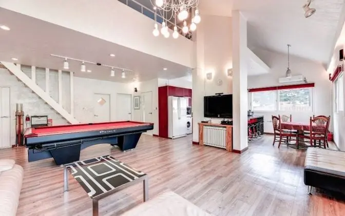 Oda (Sunny Forest (Unshared House Duplex))