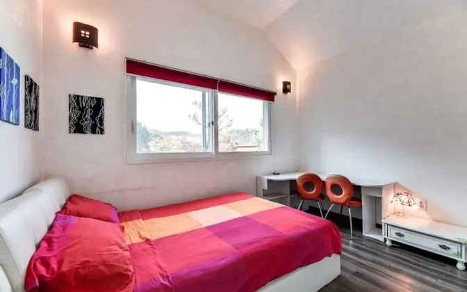 Oda (Sunny Forest (Unshared House Duplex))