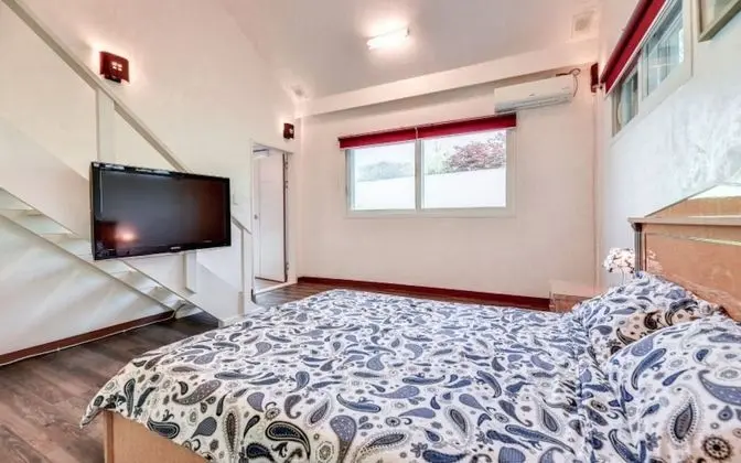 Oda (Sunny Forest (Unshared House Duplex))