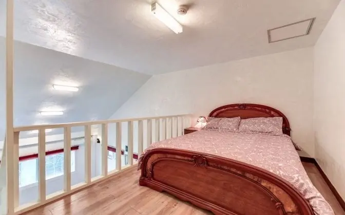 Oda (Sunny Forest (Unshared House Duplex))