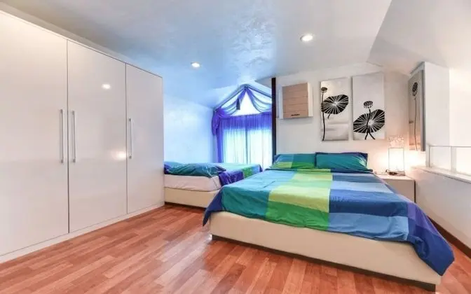 Oda (Sunny Forest (Unshared House Duplex))