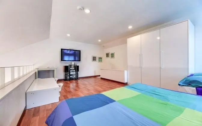 Oda (Sunny Forest (Unshared House Duplex))