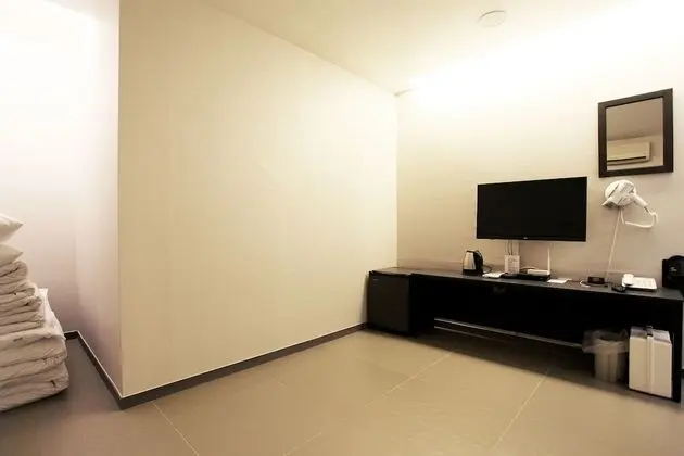 Oda (Korean-style Ondol Room)