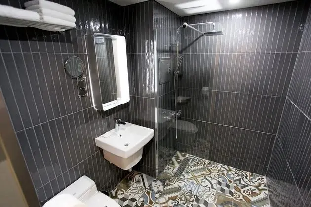 Oda (Korean-style Ondol Room)