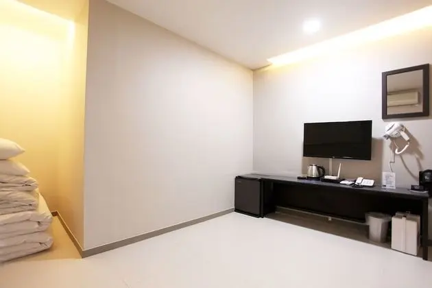 Oda (Korean-style Ondol Room)