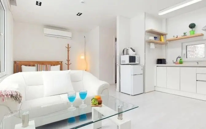 Oda (B201 (Whirlpool Spa))