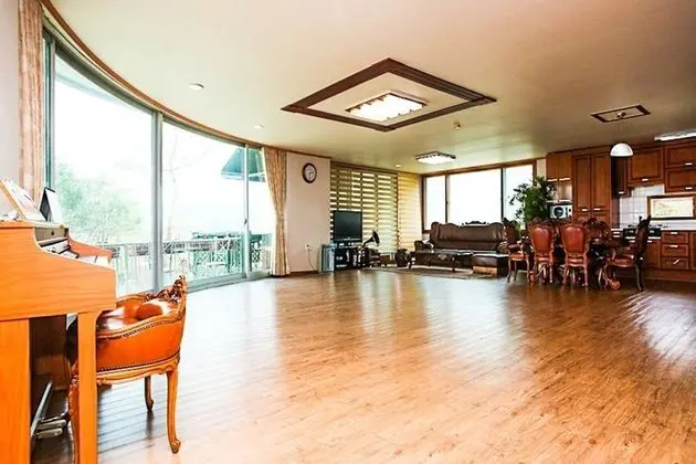 Oda (Japanese Umbrella Pine (165m))