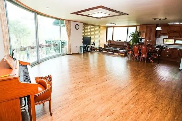 Oda (Japanese Umbrella Pine (165m))