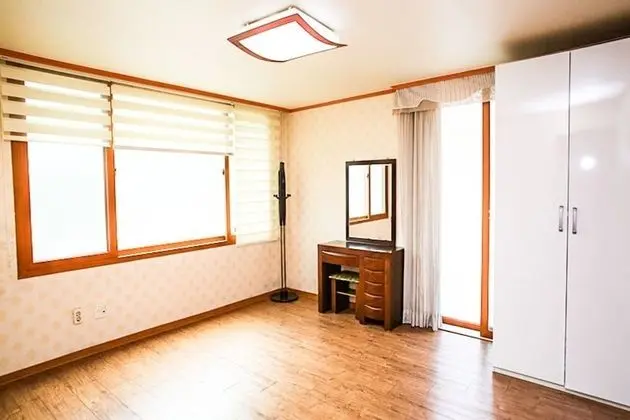 Oda (Japanese Umbrella Pine (165m))