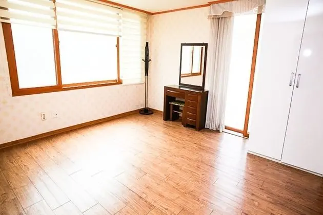 Oda (Japanese Umbrella Pine (165m))