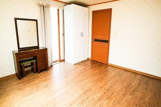 Oda (Japanese Umbrella Pine (165m))