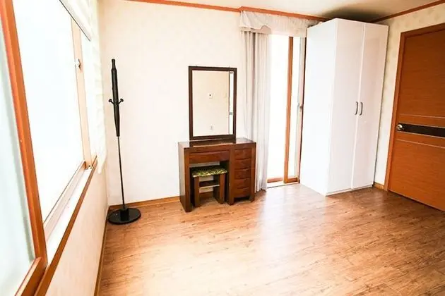 Oda (Japanese Umbrella Pine (165m))