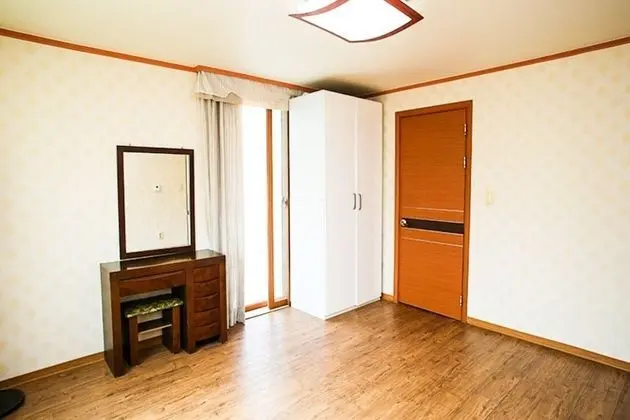 Oda (Japanese Umbrella Pine (165m))