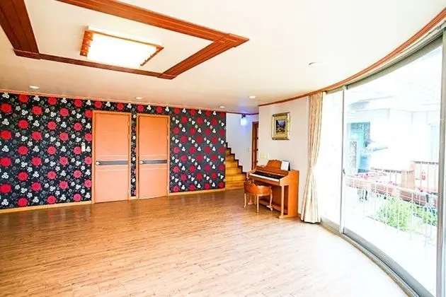 Oda (Japanese Umbrella Pine (165m))