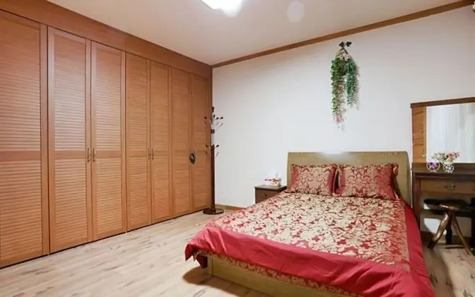 Oda (Grand Room (Unshared House Duplex))