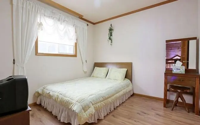 Oda (Grand Room (Unshared House Duplex))