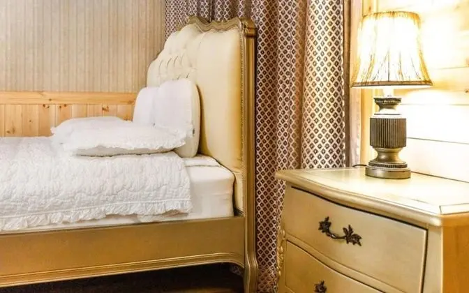 Oda (Sun (Private House and BBQ))