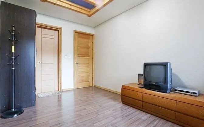 Oda (Single room (upstairs))