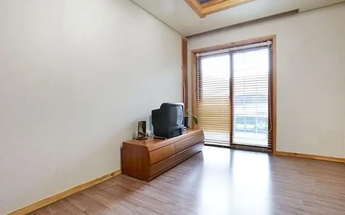 Oda (Single room (upstairs))
