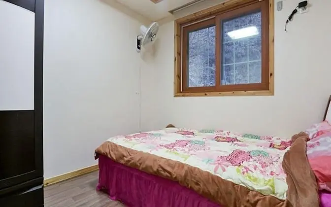 Oda (Single room (upstairs))