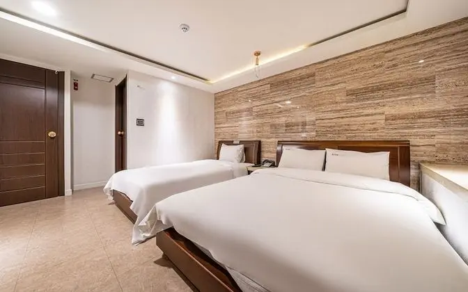 Oda (Twin-1 room 1 week)