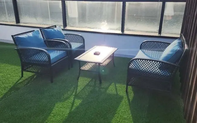 Oda (River view suite with open window or )