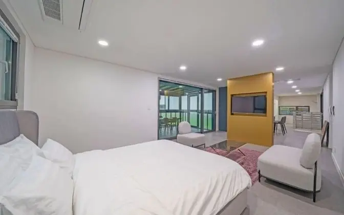 Oda (Room 103 (private heated pool))