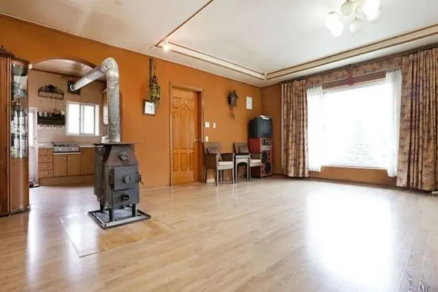 Oda (Separate house)