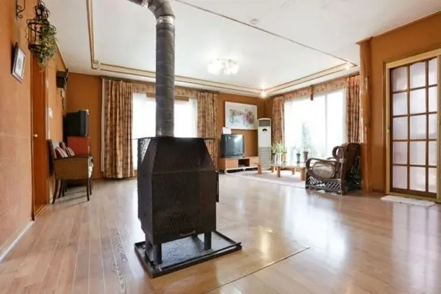 Oda (Separate house)