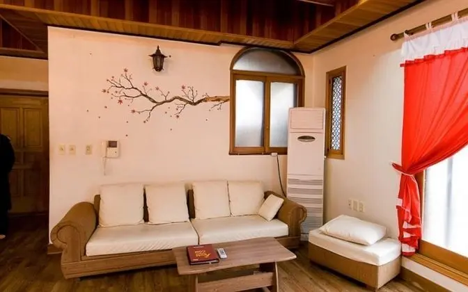 Oda (Separate house)