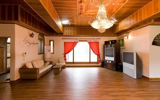 Oda (Separate house)