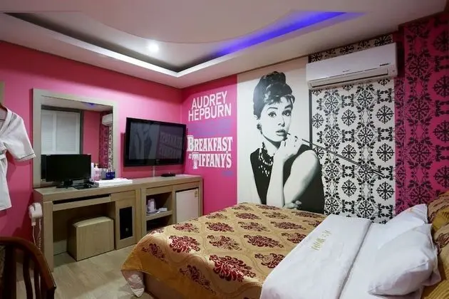 Oda (General room A (Netflix support))