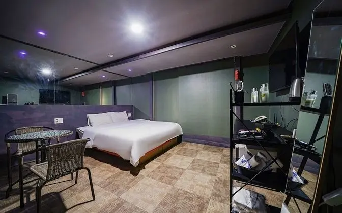 Oda (General room-large room 7 hours)