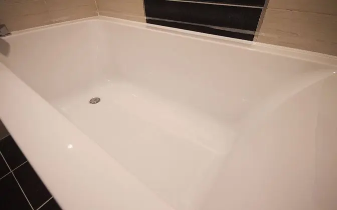 Oda (Gaming Room (Netflix/Couple PC))