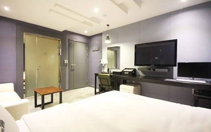 Oda (Standard Room A (Netflix available))