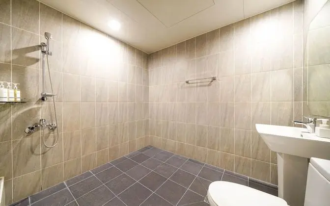 Oda (Twin (with styler Netflix available))