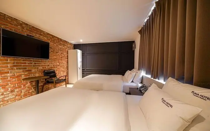 Oda (Twin (with styler Netflix available))