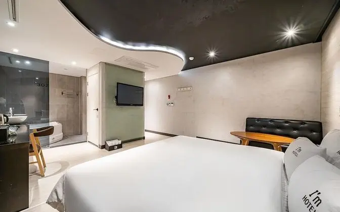 Oda (Deluxe VR PKG (Netflix available))