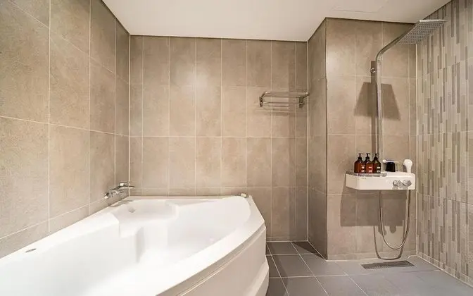 Oda (Deluxe VR PKG (Netflix available))