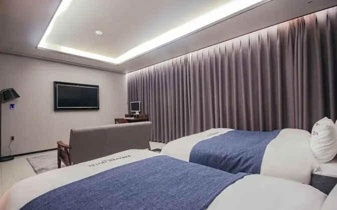Oda (Cinema Twin Large Room (large screen )