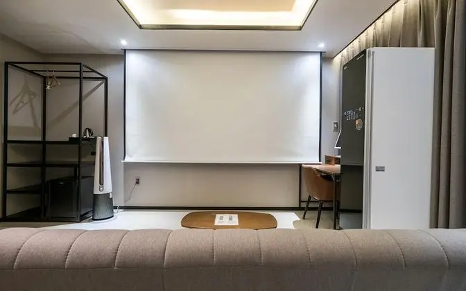 Oda (Cinema Twin Large Room (large screen )