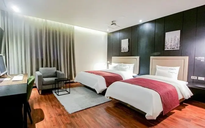 Oda (Cinema Twin Room (large screen styler)