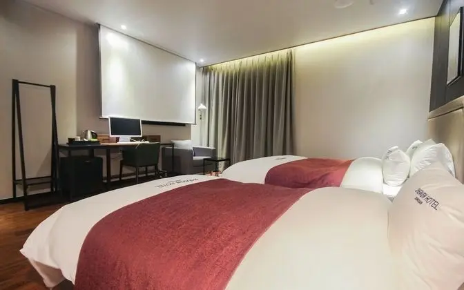 Oda (Cinema Twin Room (large screen styler)