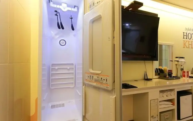 Oda (Deluxe Twin (Netflix available styler)