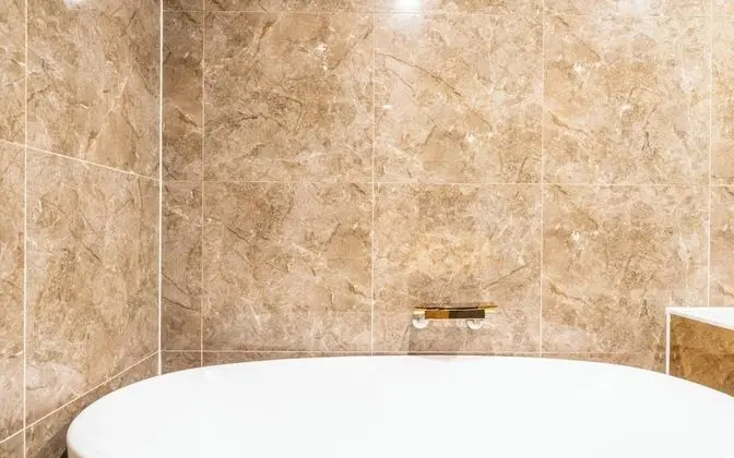 Oda (Deluxe (Disney or Netflix available g)