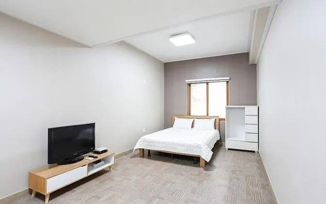 Oda (Room 201)
