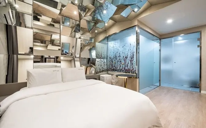 Oda (Deal deluxe (free Netflix breakfast 1)