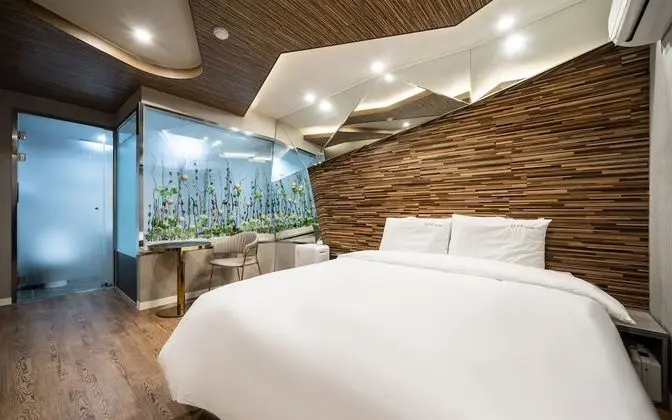 Oda (Deal deluxe (free Netflix breakfast 1)