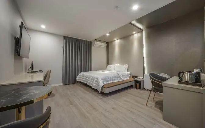 Oda (Deal deluxe (free Netflix breakfast 1)